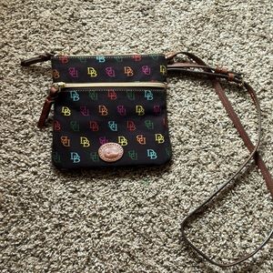 A Dooney and bourke purse nice condition